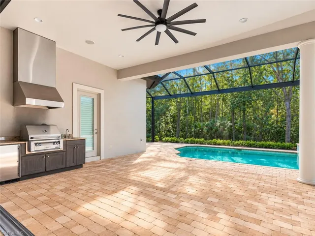 7493 Lantana Cir, Naples, Florida 34119