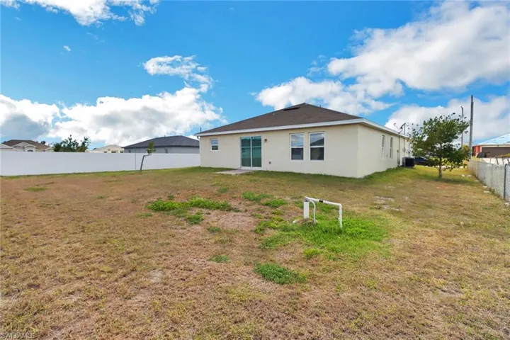 2017 NW 1st  AVE, Cape Coral, FL 33993