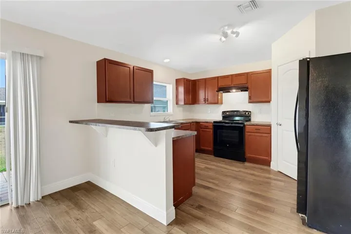 2017 NW 1st  AVE, Cape Coral, FL 33993