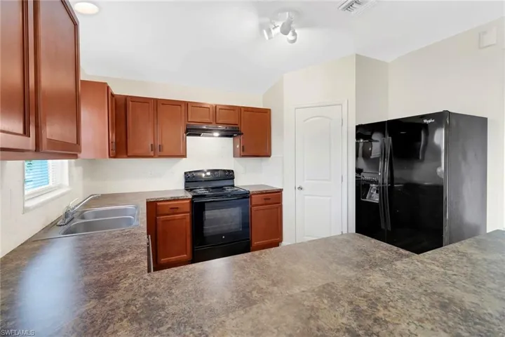 2017 NW 1st  AVE, Cape Coral, FL 33993