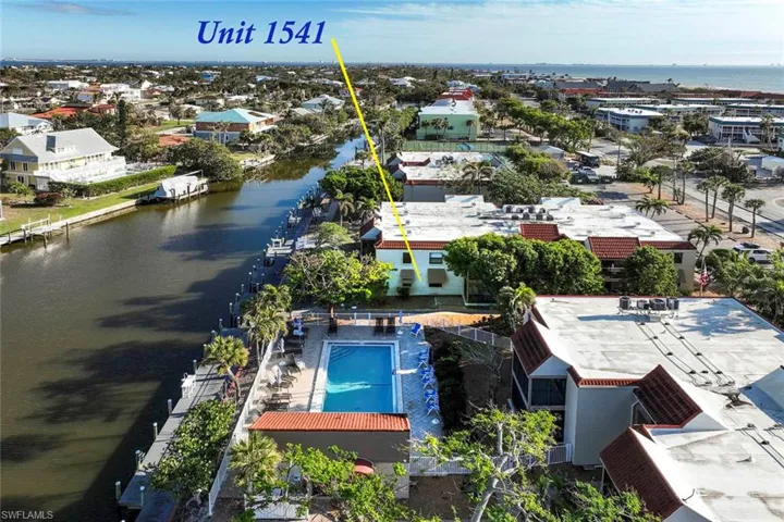 Bird's eye view featuring a canal view