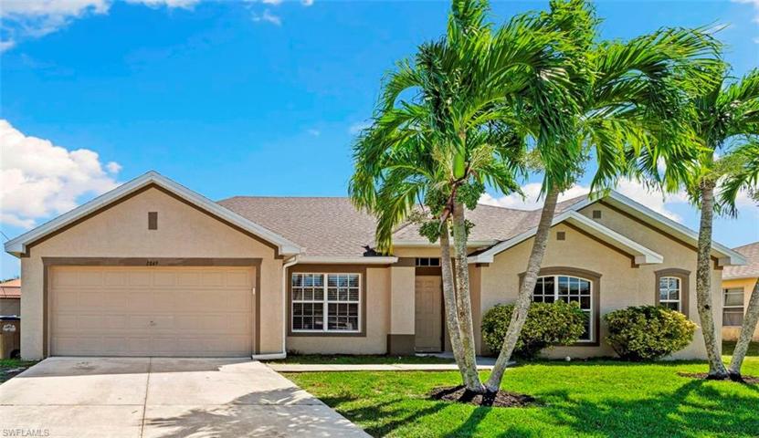 GREAT location in Surfide area. Floorplan could be used as 4 or 5 beds if needed!