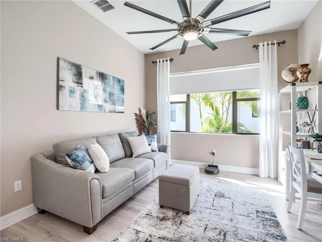 9290  Shadow Oak  LN, Naples, FL 34120