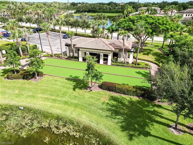 9290  Shadow Oak  LN, Naples, FL 34120