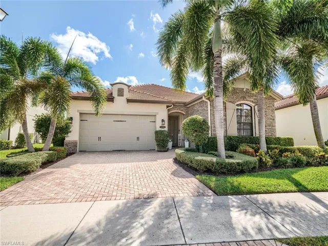 9290  Shadow Oak  LN, Naples, FL 34120