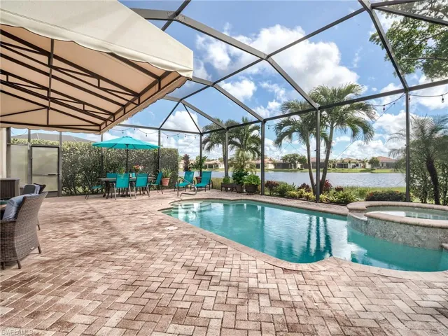 9290  Shadow Oak  LN, Naples, FL 34120