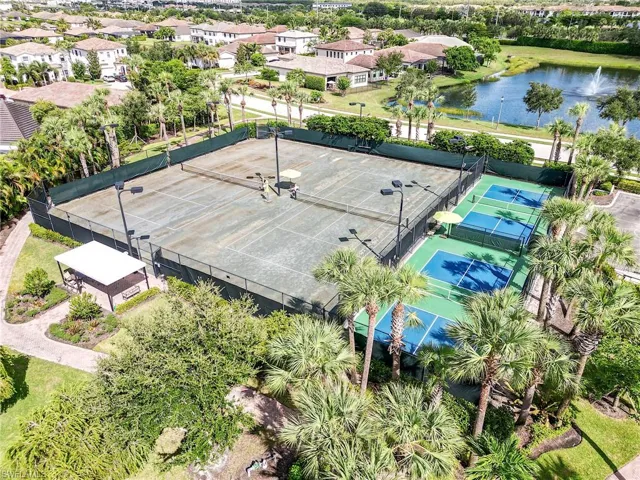 9290  Shadow Oak  LN, Naples, FL 34120