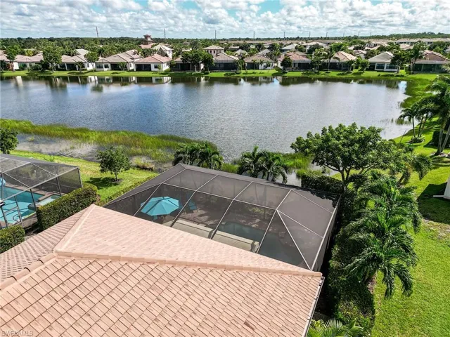 9290  Shadow Oak  LN, Naples, FL 34120