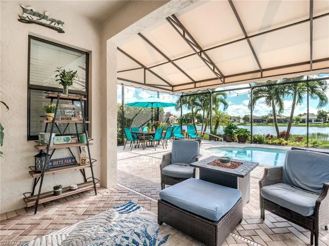 9290  Shadow Oak  LN, Naples, FL 34120