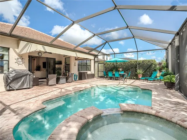 9290  Shadow Oak  LN, Naples, FL 34120