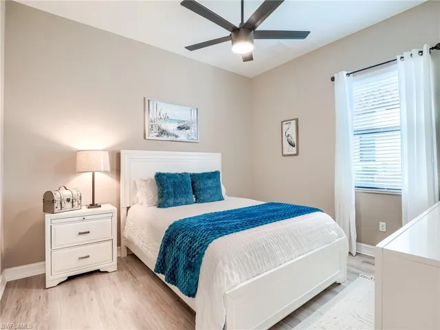 9290  Shadow Oak  LN, Naples, FL 34120