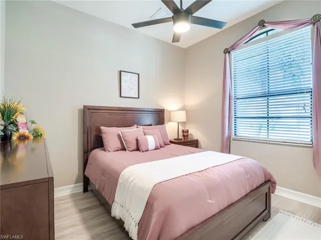 9290  Shadow Oak  LN, Naples, FL 34120