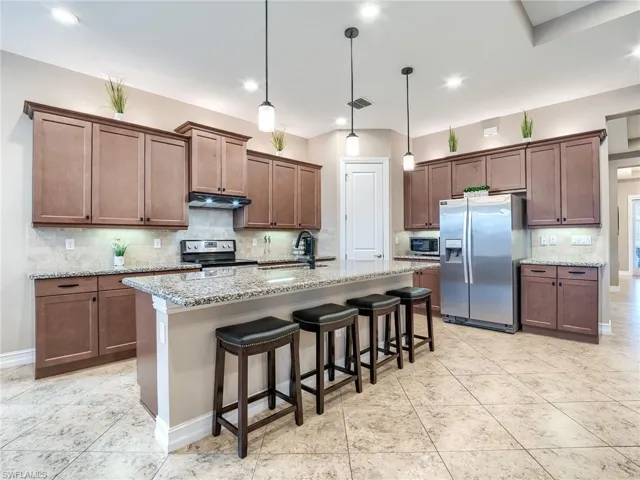 9290  Shadow Oak  LN, Naples, FL 34120
