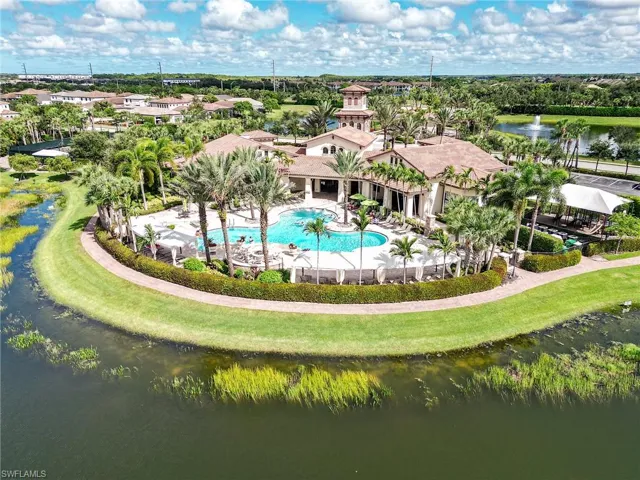9290  Shadow Oak  LN, Naples, FL 34120