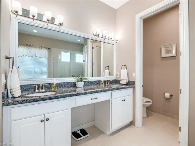 9290  Shadow Oak  LN, Naples, FL 34120