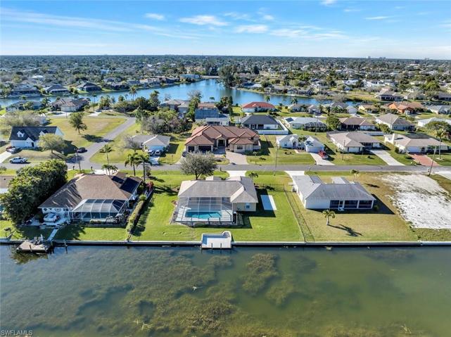 427 SE 23rd TER, CAPE CORAL FL 33990