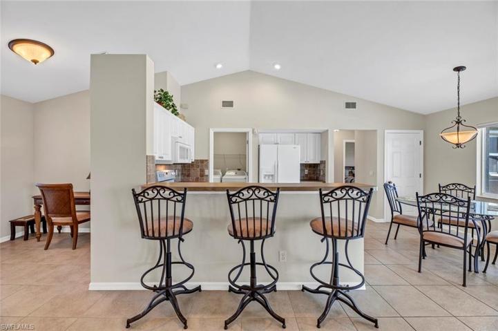 427 SE 23rd TER, CAPE CORAL FL 33990
