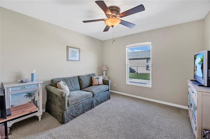 427 SE 23rd TER, CAPE CORAL FL 33990