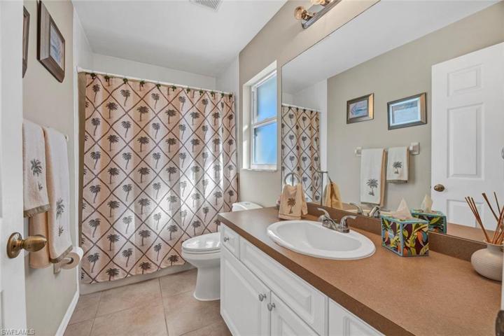 427 SE 23rd TER, CAPE CORAL FL 33990