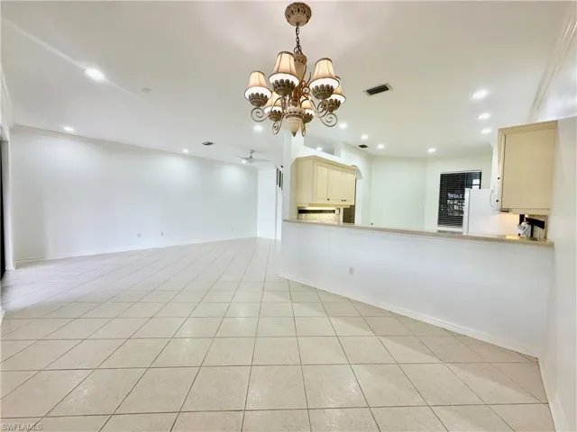 15031 Summit Place Cir 42, Naples, Florida 34119
