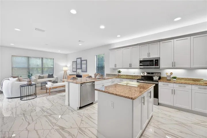 13852 Luna Dr, Naples, Florida 34109