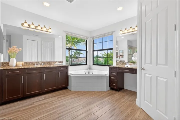 13852 Luna Dr, Naples, Florida 34109