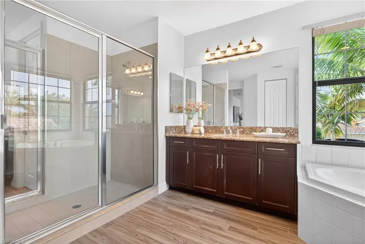 13852 Luna Dr, Naples, Florida 34109