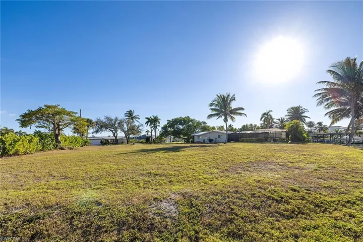 271 Randy Ln, Fort Myers Beach, Florida 33931