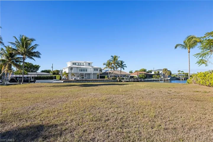 271 Randy Ln, Fort Myers Beach, Florida 33931