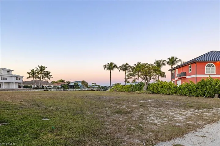 271 Randy Ln, Fort Myers Beach, Florida 33931