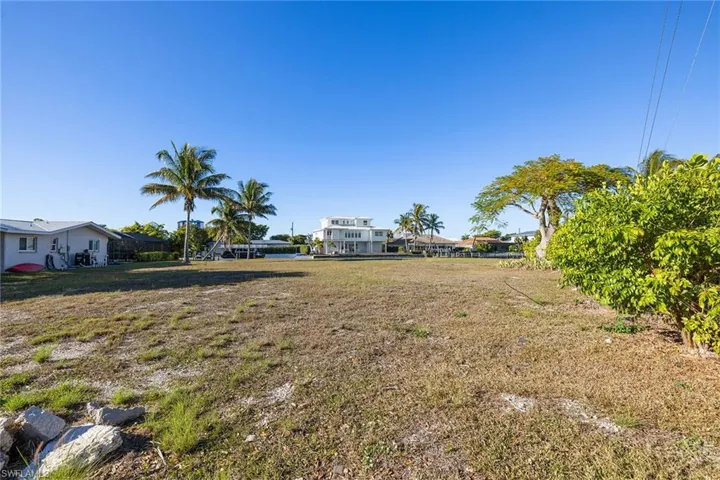271 Randy Ln, Fort Myers Beach, Florida 33931