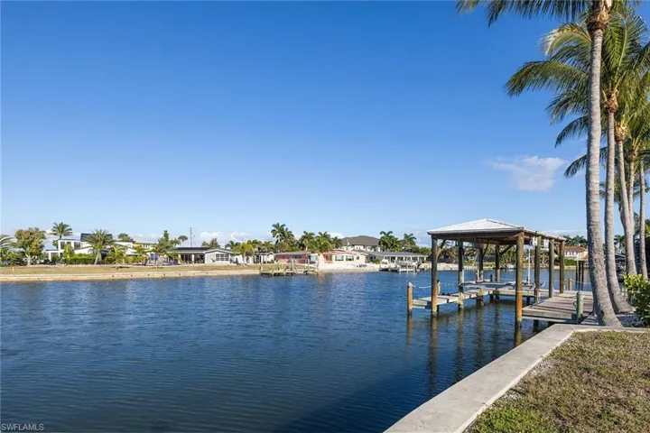 271 Randy Ln, Fort Myers Beach, Florida 33931