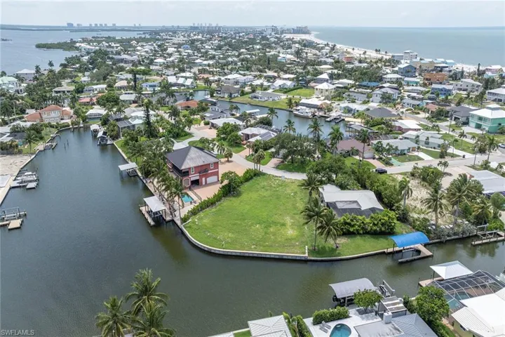 271 Randy Ln, Fort Myers Beach, Florida 33931