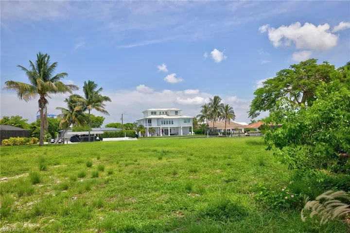 271 Randy Ln, Fort Myers Beach, Florida 33931