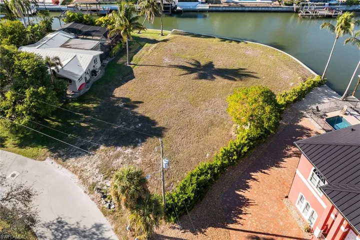 271 Randy Ln, Fort Myers Beach, Florida 33931