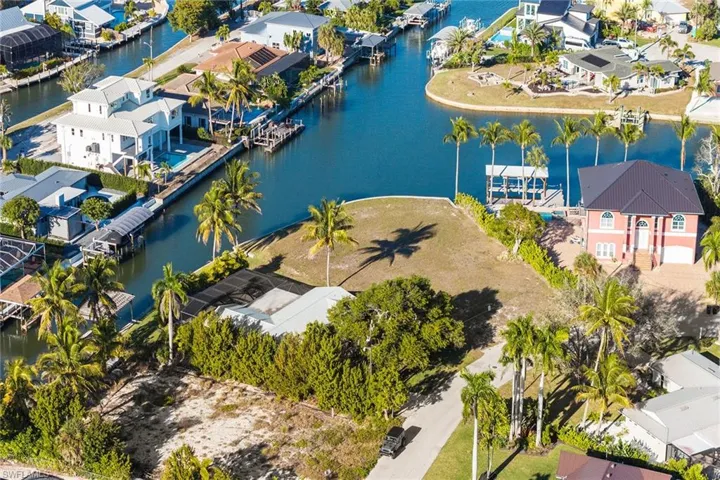 271 Randy Ln, Fort Myers Beach, Florida 33931