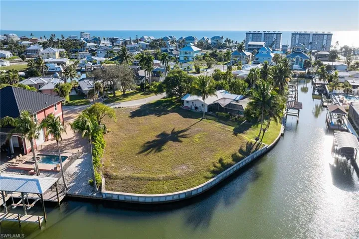 271 Randy Ln, Fort Myers Beach, Florida 33931