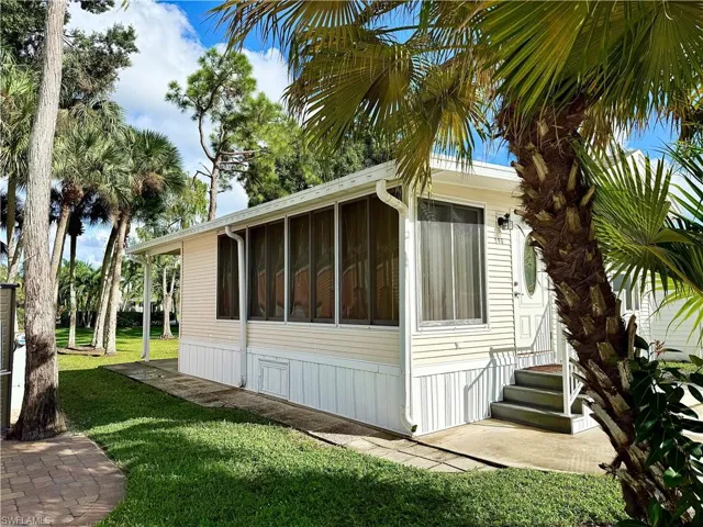 193 Panther Pass Cir 193, Naples, Florida 34114
