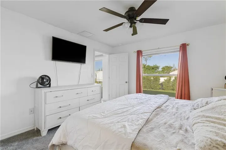 3454 NE 10th  PL, Cape Coral, FL 33909