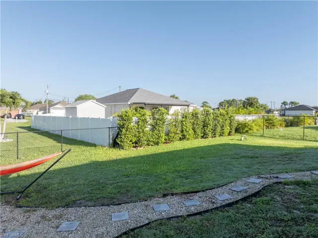 3454 NE 10th  PL, Cape Coral, FL 33909