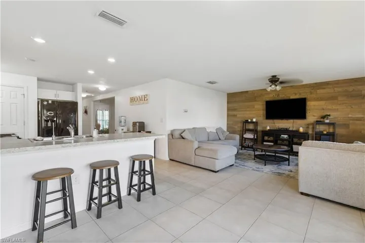 3454 NE 10th  PL, Cape Coral, FL 33909