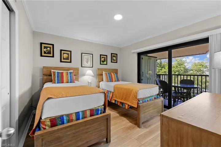 600 Neapolitan Way # 343, Naples Fl 34103