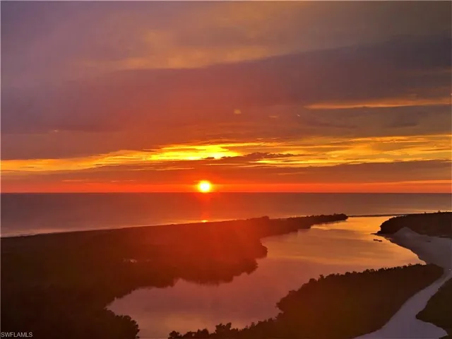 600 Neapolitan Way # 343, Naples Fl 34103