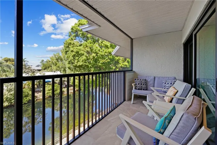 600 Neapolitan Way # 343, Naples Fl 34103