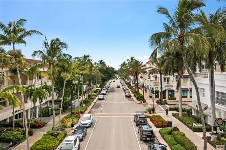 600 Neapolitan Way # 343, Naples Fl 34103