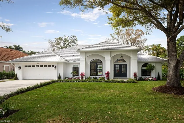 225  Silverado  DR, Naples, FL 34119
