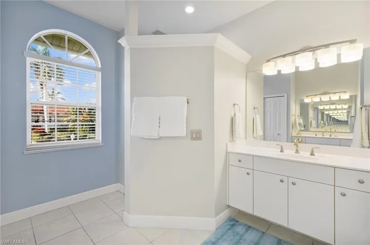 Ensuite Master Bathroom