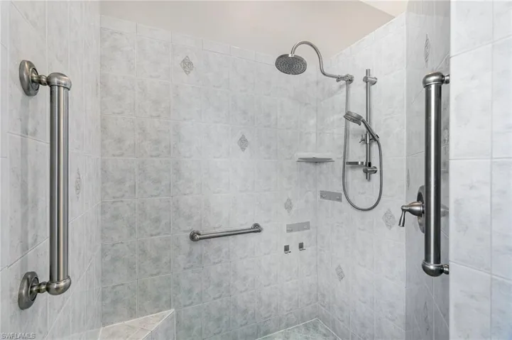 Ensuite Master Bathroom