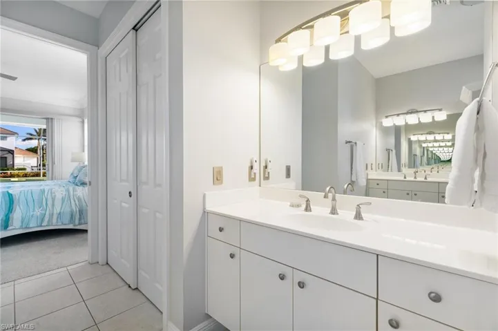 Ensuite master bathroom