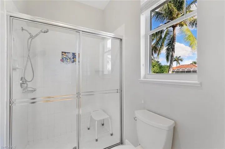 upstairs bathroom 3